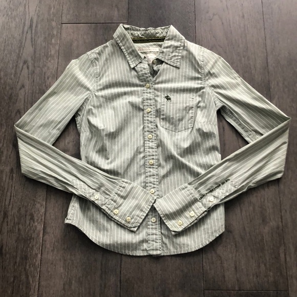 Abercrombie & Fitch Tops - Abercrombie & Fitch button down Woman’s shirt